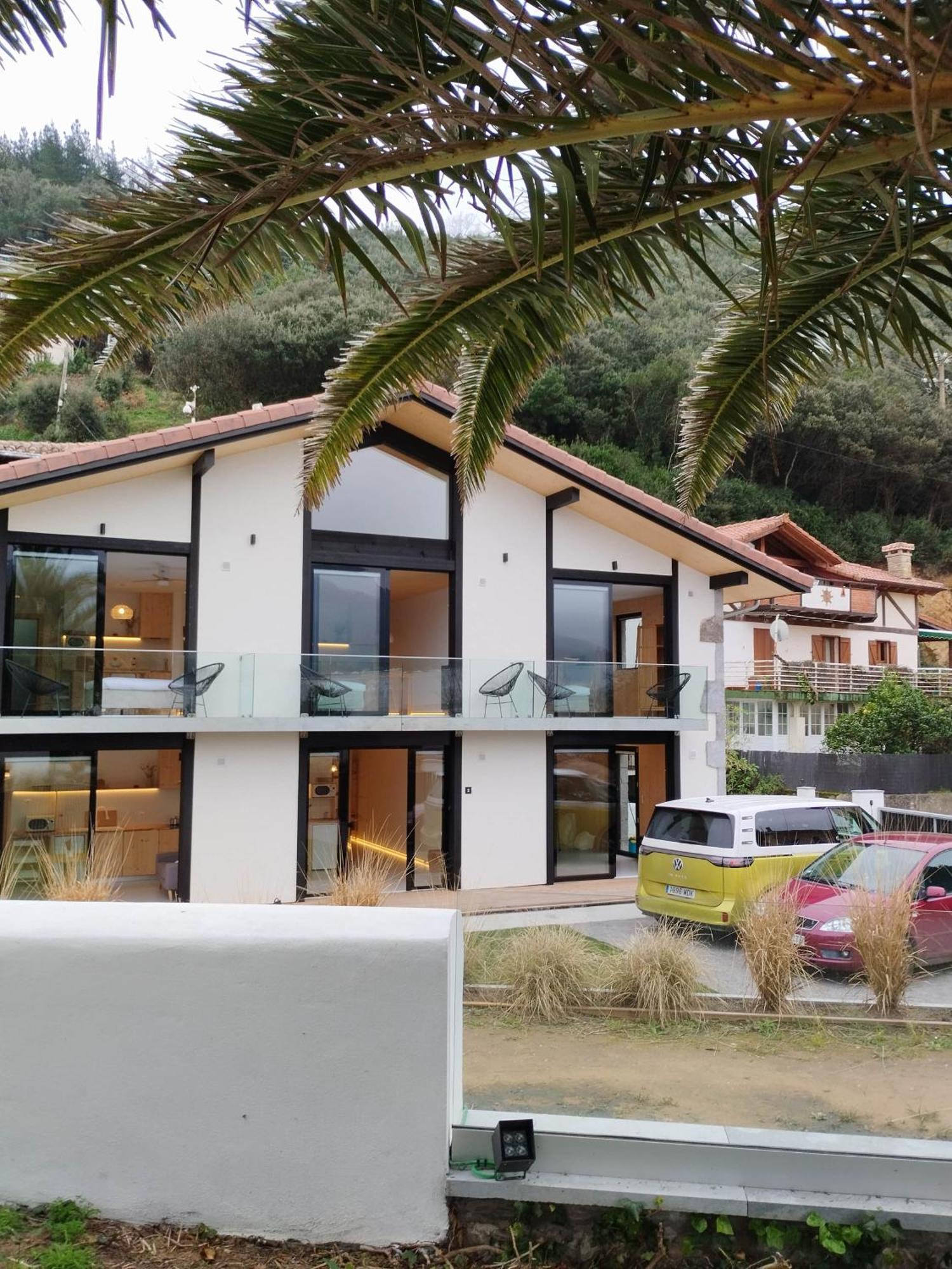 Maison Laida *